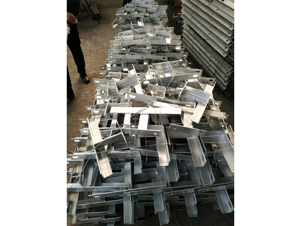 臺區成套線路金具鐵附件